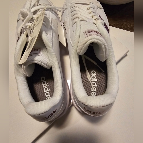 Ladies Adidas - Picture 2 of 7